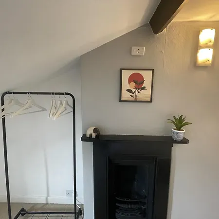 Enchanting Escape With Peaceful Views Apartment Bristol
